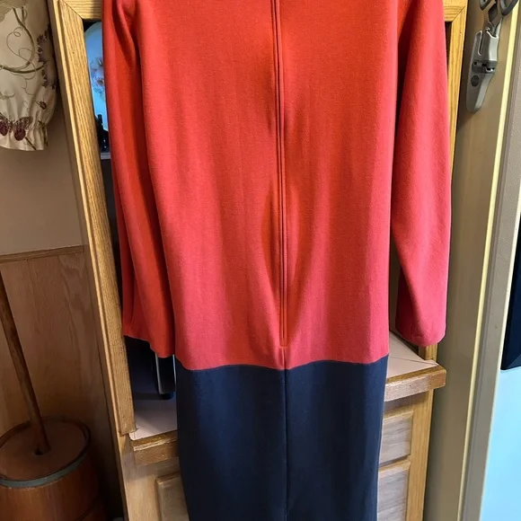 Women’s Vintage Color Block Black Burnt Orange JRT Button Detail below the knee - Picture 5 of 9